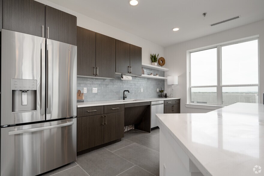 More Photos Of 2832 E Martin Luther King Jr Blvd, Austin Apartments For Lease