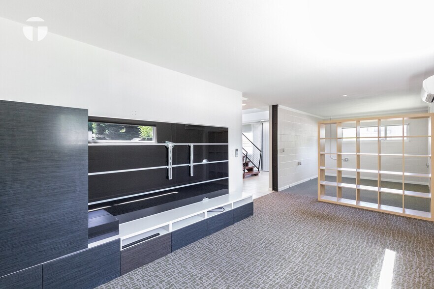 More Photos Of 1449 Claremont Way, Sacramento Apartments For Sale