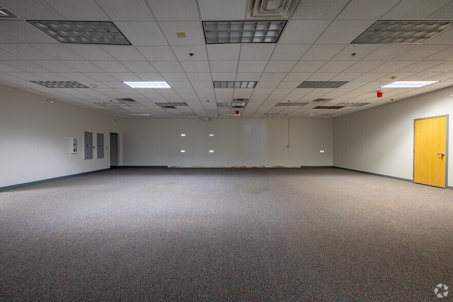 More Photos Of 8530 Corridor Rd, Jessup Unknown For Lease