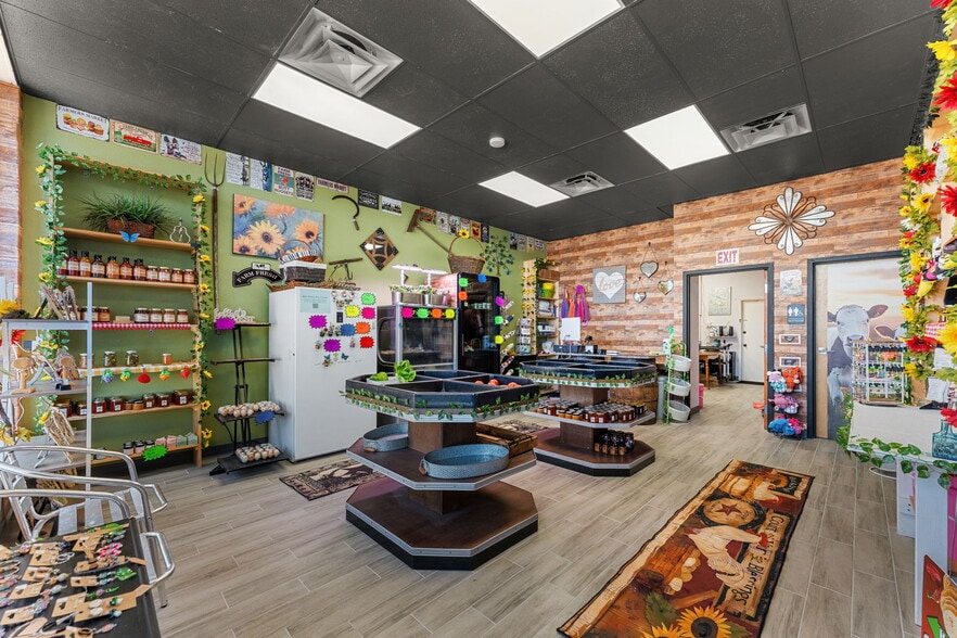 More Photos Of 1592 Jimmy Buffet Mem Hwy, Satellite Beach Office Residential For Sale