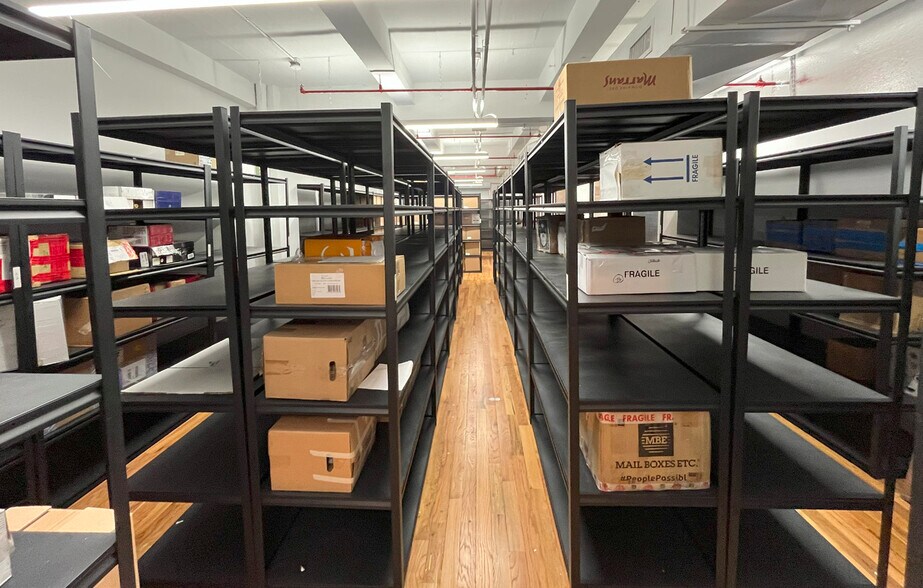 More Photos Of 124 W 36th St, New York Loft Creative Space For Lease