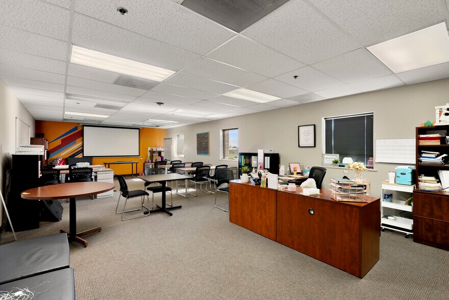 More Photos Of 400 W 48th Ave, Denver Office For Lease