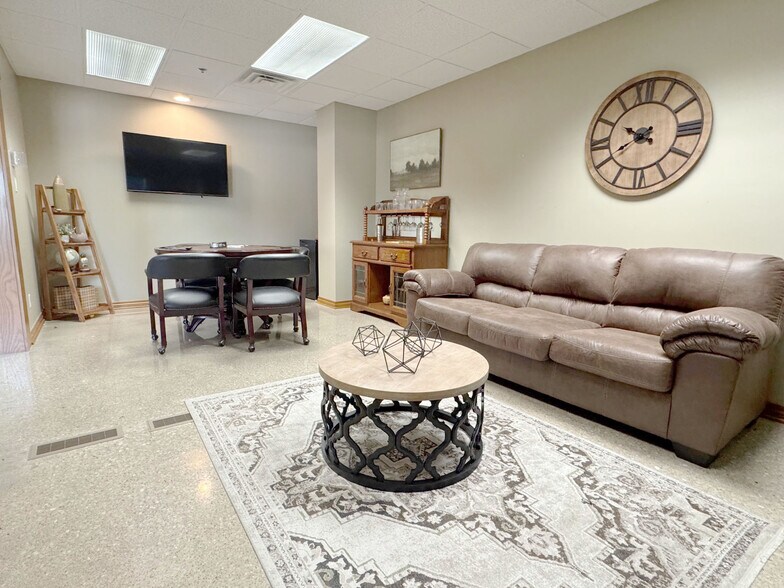 More Photos Of 1610 SE 3rd St, Newton Lodge Meeting Hall For Sale