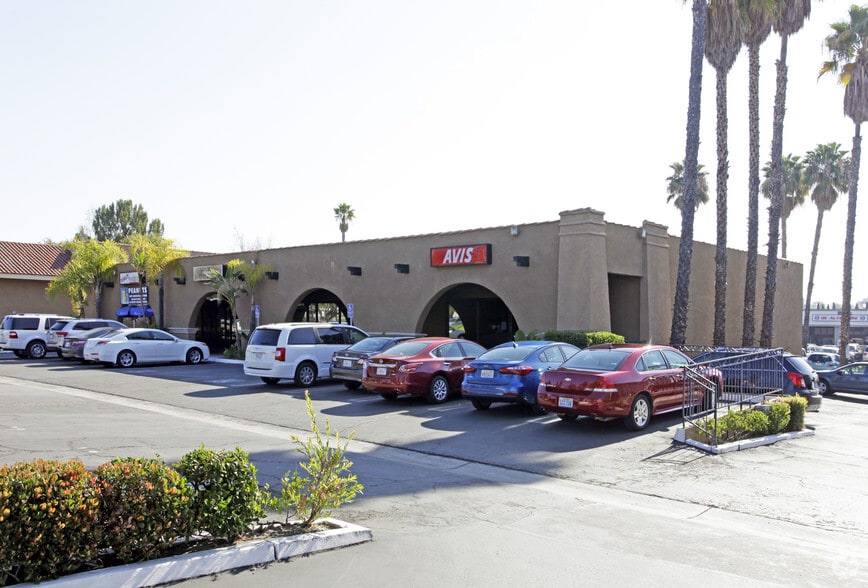 More Photos Of 22722 Centre Dr, Lake Forest General Retail For Lease