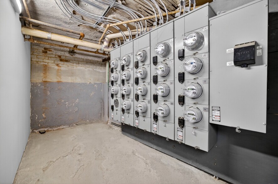 More Photos Of 660-662 Farmington Ave, Hartford Apartments For Sale