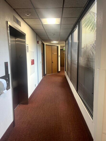 More Photos Of 14900 Ventura Blvd, Sherman Oaks Office For Lease