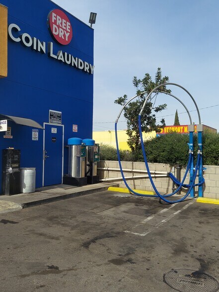 More Photos Of 10601 S Vermont Ave, Los Angeles Freestanding For Sale
