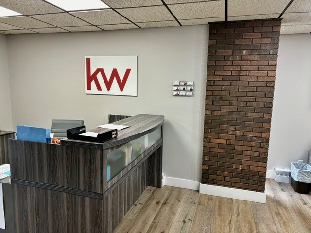 More Photos Of 1701 Washington St, Manitowoc Medical For Sale