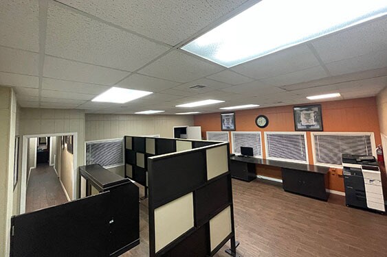 More Photos Of 1605 Military Rd, Brownsville Distribution For Lease