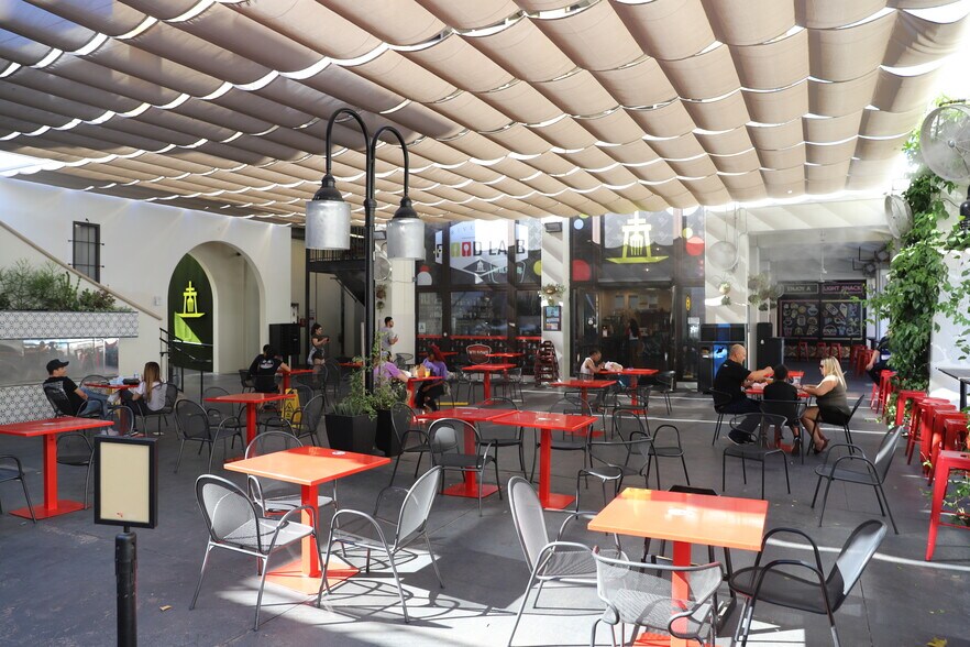 More Photos Of 3605 Market St, Riverside Parking Garage For Lease