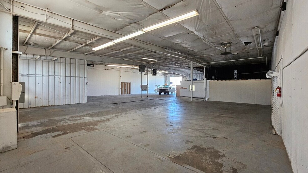 More Photos Of 6521 Washington St, Denver Warehouse For Lease