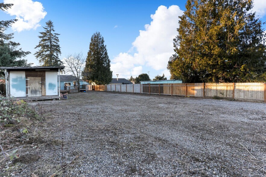 More Photos Of 6350 NE 66th Ave, Portland Flex For Sale