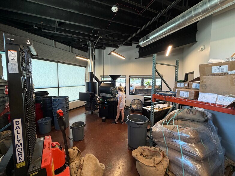 More Photos Of 960 S Virginia St, Reno Storefront Retail Office For Sale