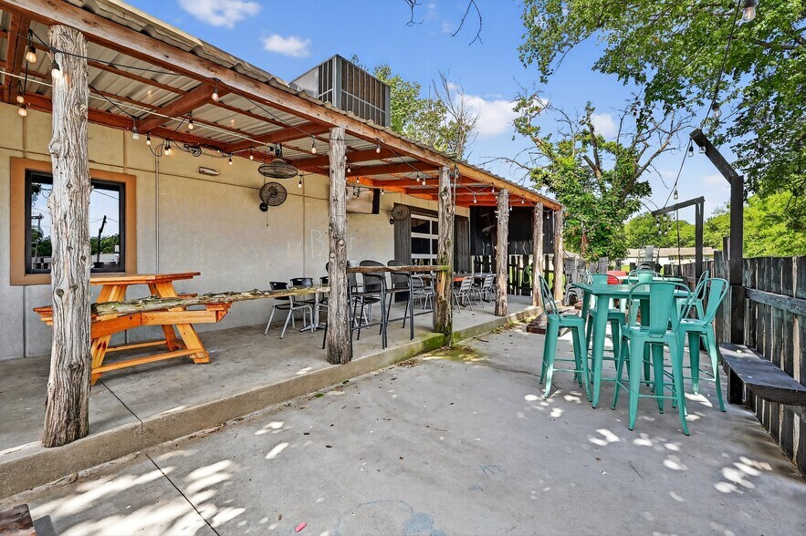 More Photos Of 301 N 1st St, Madill Restaurant For Sale