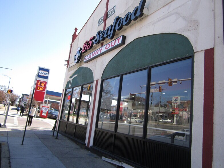 Primary Photo Of 3226-3238 Greenmount Ave, Baltimore Storefront For Sale