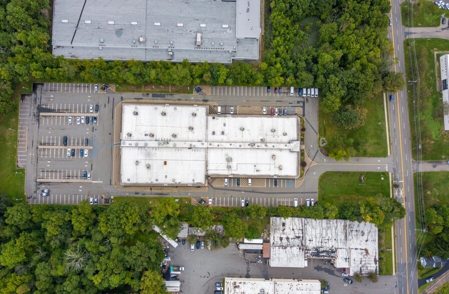 More Photos Of 58-60 S Jefferson Rd, Whippany Warehouse For Lease