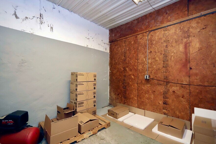 More Photos Of 51 Chancery St, New Bedford Warehouse For Sale