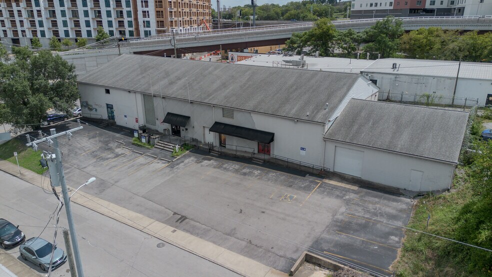 More Photos Of , Nashville Unknown For Sale