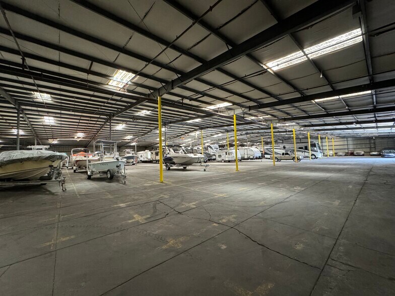More Photos Of 300 S Main St, Darlington Warehouse For Sale
