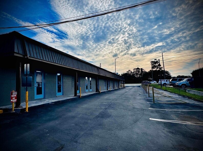 Primary Photo Of 531 N US Highway 17 92, Longwood Storefront Retail Office For Sale
