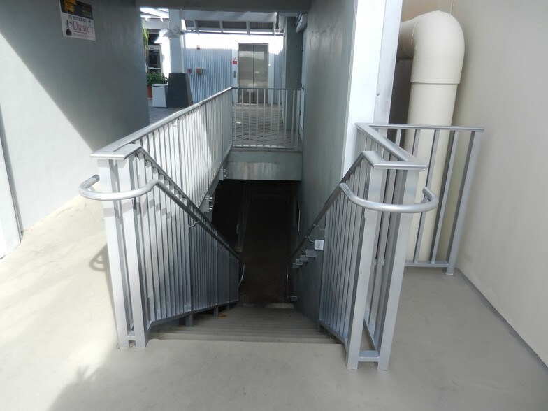 More Photos Of 951-955 Caroline St, Key West Storefront Retail Office For Lease
