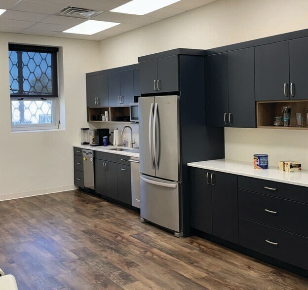 More Photos Of 251 Bellevue Ave, Hammonton Office For Lease