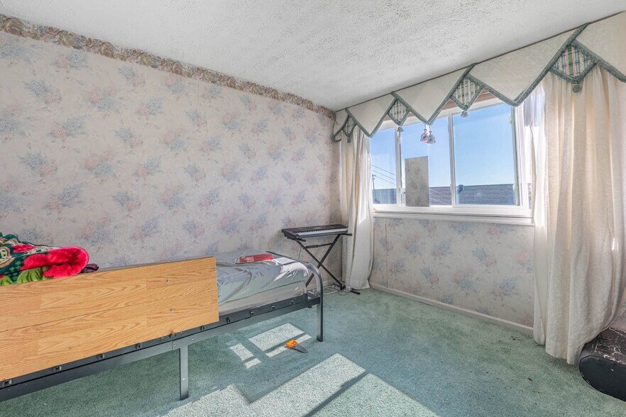 More Photos Of 5174 Hamilton Middletown Rd, Hamilton Light Distribution For Sale