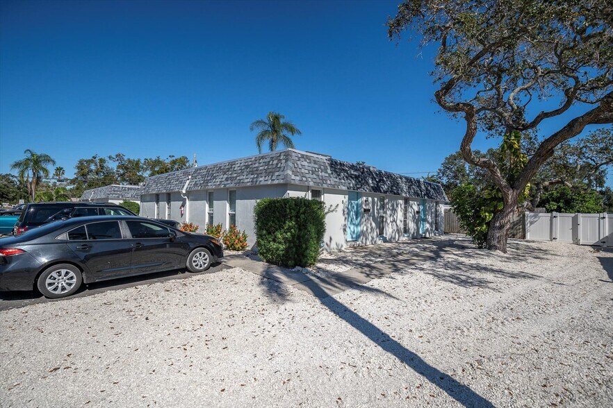 More Photos Of 885 Beltrees St, Dunedin Apartments For Sale