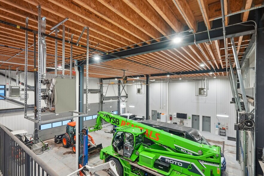 More Photos Of 224 Robot St, Vars Warehouse For Sale
