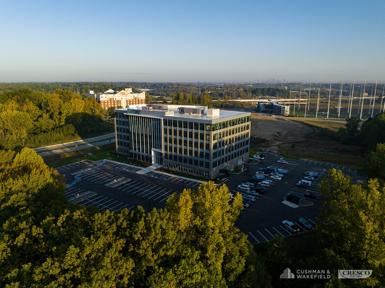 More Photos Of 5959 Rockside Woods Blvd, Independence Office For Lease