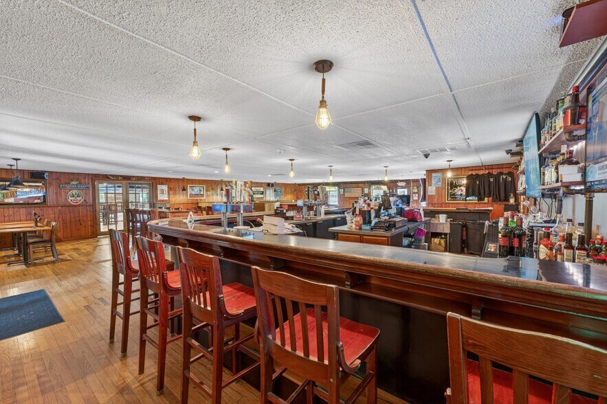 More Photos Of 1121 Route 12, Frenchtown Bar For Sale