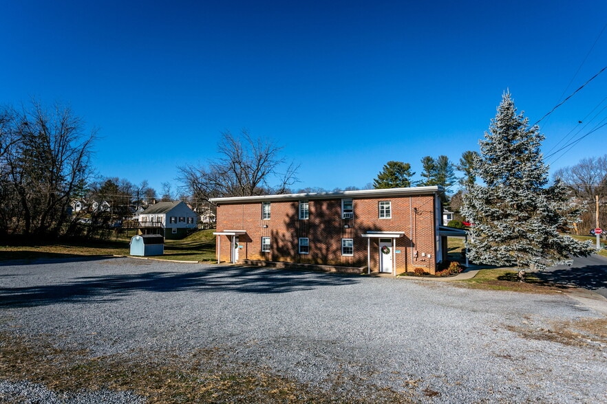 More Photos Of 2408 Hickory St, Staunton Religious Facility For Sale