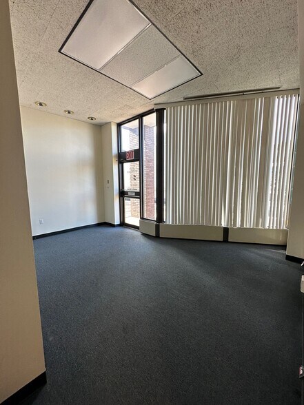 More Photos Of 983 Wyoming Ave, Kingston Freestanding For Lease