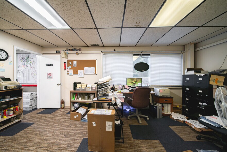 More Photos Of 5251 Buena Vista Rd, Columbus Light Distribution For Sale