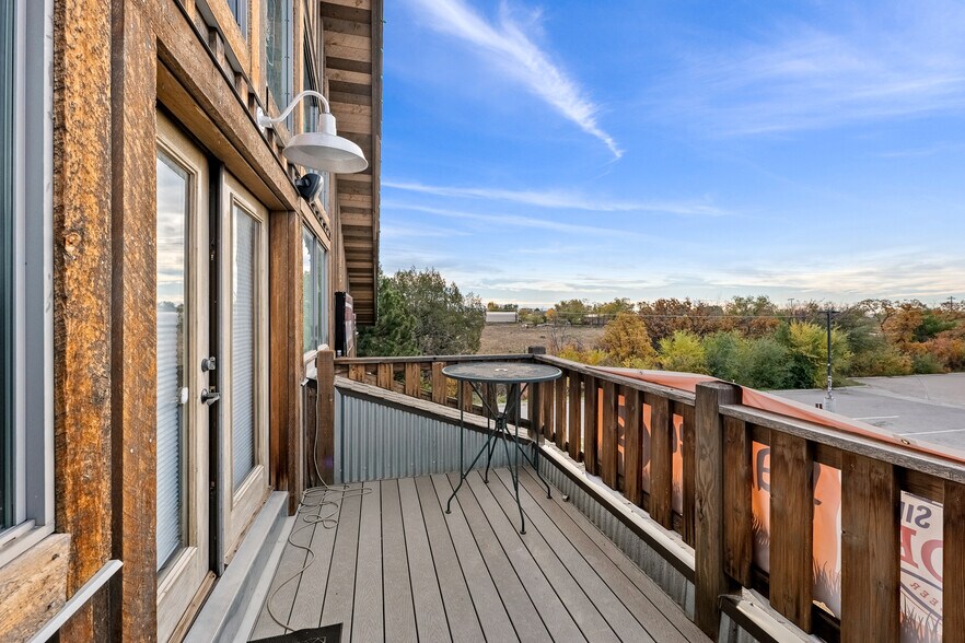 More Photos Of 60 County Road 234, Durango Flex For Sale