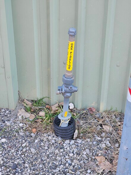 More Photos Of 917 E Main St, Klamath Falls Flex For Sale