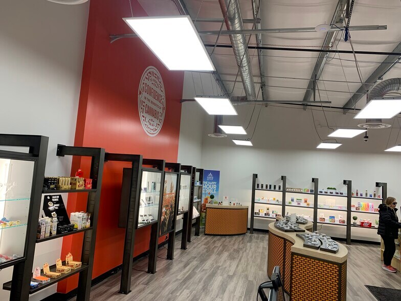 More Photos Of 6101-6115 Washington St, Denver Warehouse For Lease