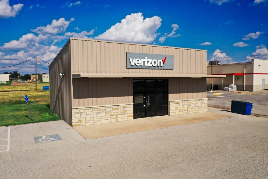 Primary Photo Of 120 FM 3099, Breckenridge Freestanding For Sale