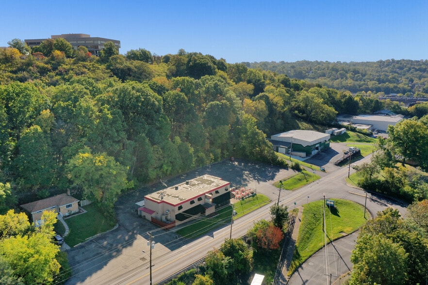 More Photos Of 2749 Noblestown Rd, Pittsburgh General Retail For Sale
