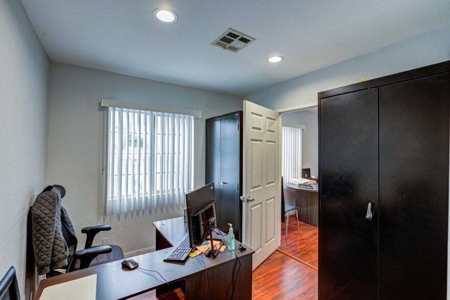 More Photos Of 6470 Foothill Blvd, Tujunga Religious Facility For Sale