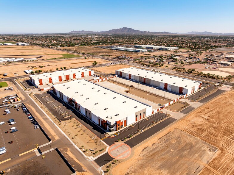 More Photos Of 2950 S McQueen Rd, Chandler Manufacturing For Sale