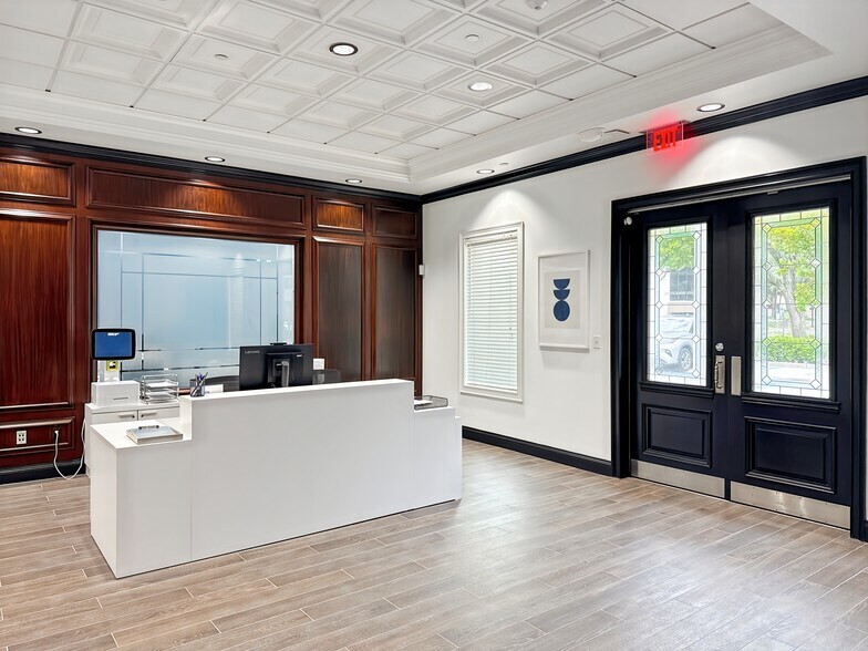 More Photos Of 235 N Westmonte Dr, Altamonte Springs Coworking Space