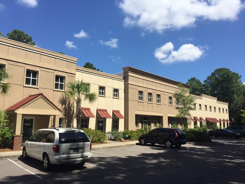 More Photos Of 2612 Larch Ln, Mount Pleasant Flex For Lease