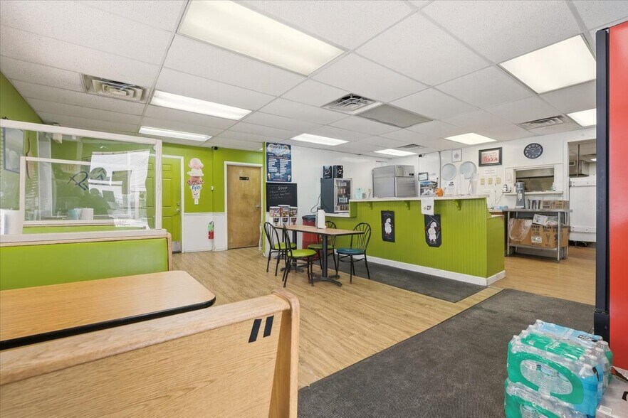 More Photos Of 547 E Main St, Ashland Restaurant For Sale