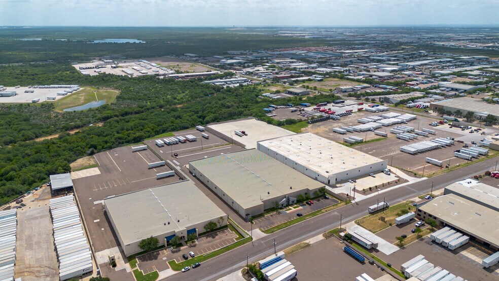 More Photos Of 14701 Atlanta Dr, Laredo Distribution For Lease