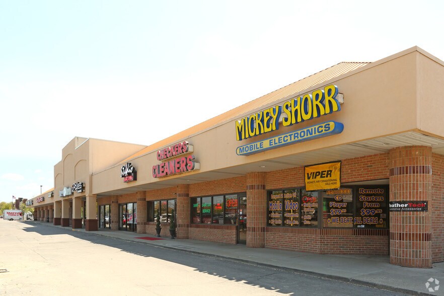 More Photos Of 43665-43729 Ford Rd, Canton Freestanding For Lease