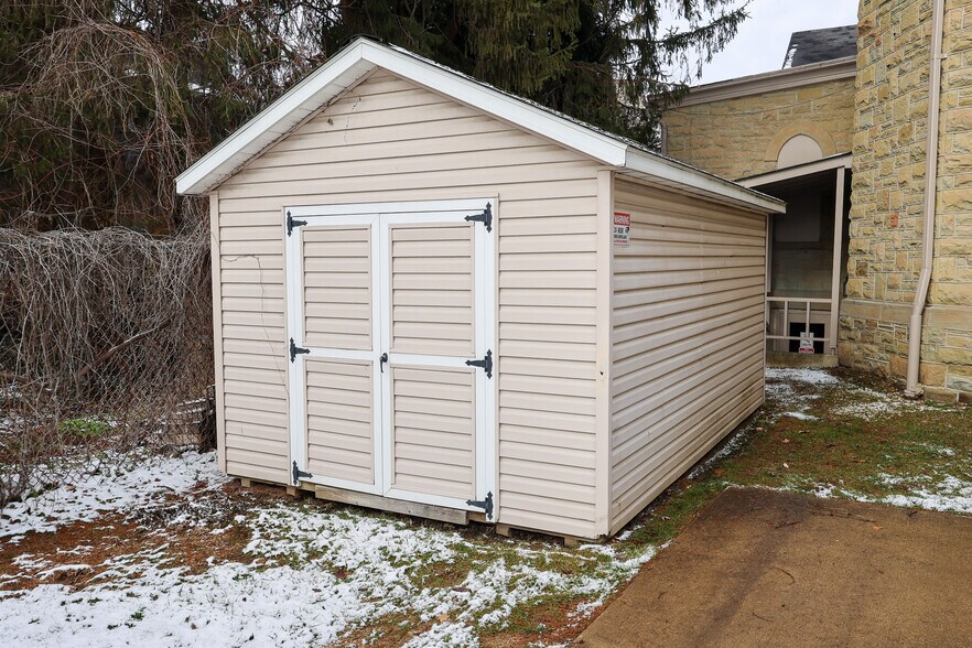 More Photos Of 1135 Buffalo St, Franklin Religious Facility For Sale