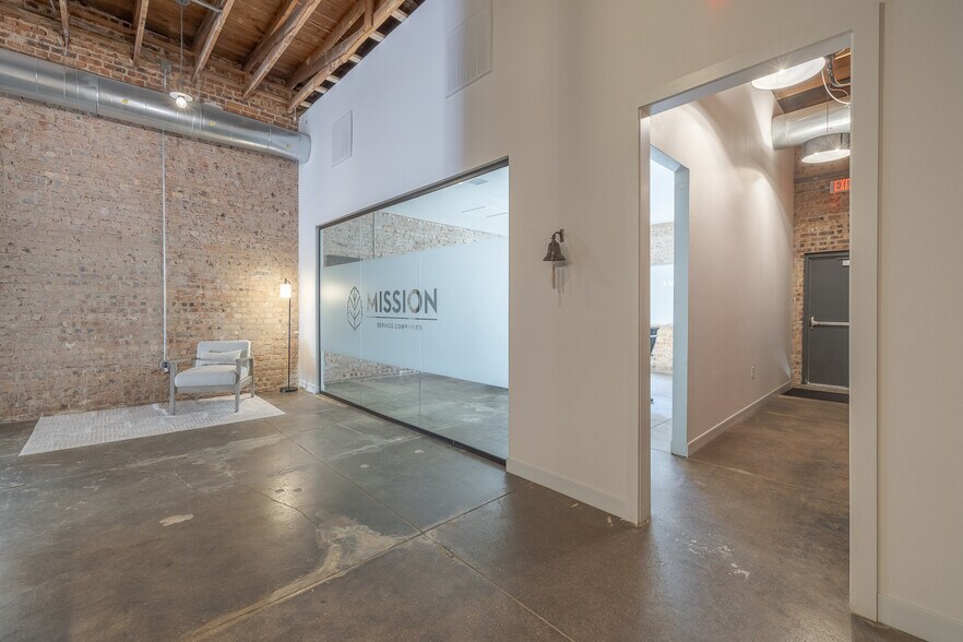 More Photos Of 615 Broadway St, Lubbock Office For Lease