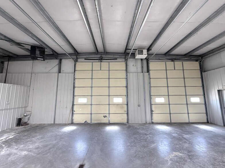 More Photos Of 875 Enterprise Ave, Galesburg Industrial For Sale
