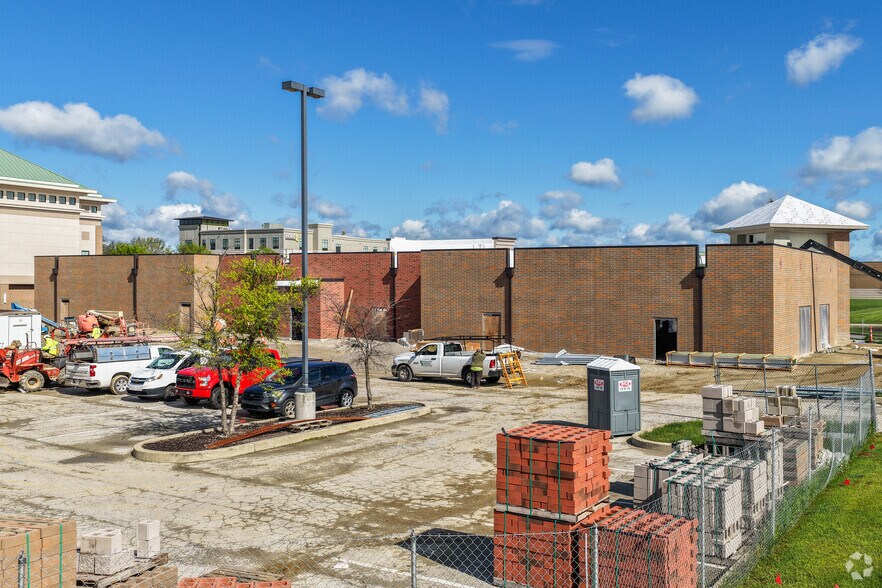 More Photos Of 5000 Levis Commons Blvd, Perrysburg Freestanding For Lease